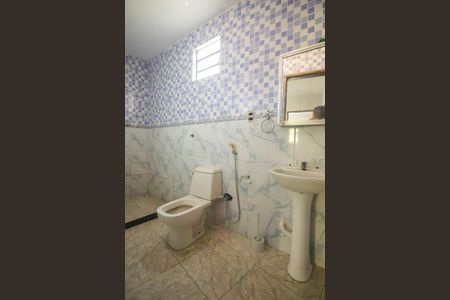Casa para alugar com 120m², 3 quartos e 4 vagas Casa para alugar com 120m², 3 quartos e 4 vagasBanheiro
