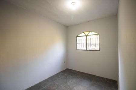Quarto 2 de casa para alugar com 3 quartos, 120m² em Sete Pontes, São Gonçalo