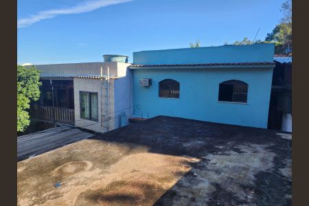 Casa para alugar com 120m², 3 quartos e 4 vagas Casa para alugar com 120m², 3 quartos e 4 vagasTerraço