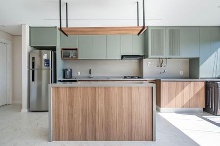 Sala/Cozinha de apartamento à venda com 1 quarto, 51m² em Vila Anglo Brasileira, São Paulo