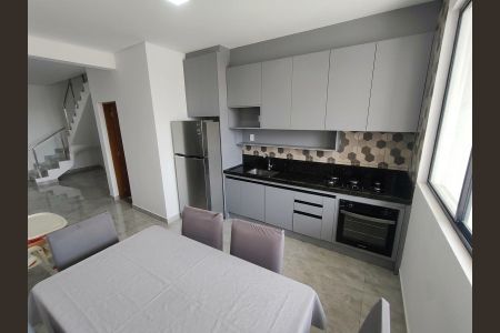 Cozinha de casa de condomínio para alugar com 5 quartos, 250m² em Água Espraiada (Caucaia do Alto), Cotia