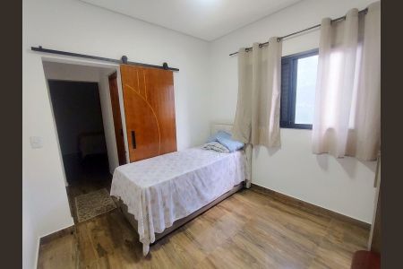 Casa de condomínio para alugar com 250m², 5 quartos e 4 vagas