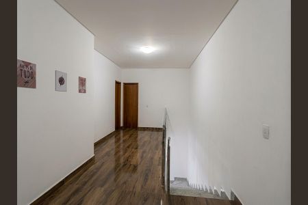 Corredor de casa de condomínio para alugar com 5 quartos, 250m² em Água Espraiada (Caucaia do Alto), Cotia