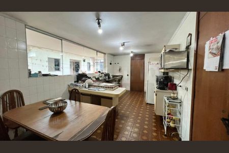 Casa à venda com 4 quartos, 308m² em Vila Represa, São Paulo