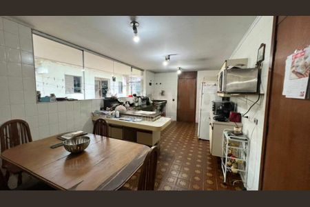 Casa à venda com 4 quartos, 308m² em Vila Represa, São Paulo