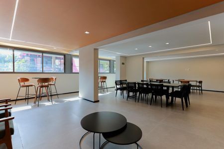 Apartamento para alugar com 47m², 1 quarto e sem vaga Apartamento para alugar com 47m², 1 quarto e sem vagaÁrea comum - Salão de festas
