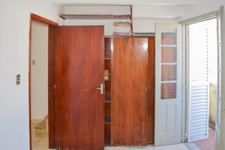 Casa para alugar com 74m², 2 quartos e sem vaga Casa para alugar com 74m², 2 quartos e sem vagaQuarto 1