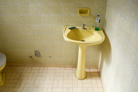 Casa para alugar com 74m², 2 quartos e sem vaga Casa para alugar com 74m², 2 quartos e sem vagaBanheiro