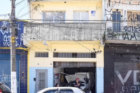 Casa para alugar com 74m², 2 quartos e sem vaga Casa para alugar com 74m², 2 quartos e sem vagaFachada
