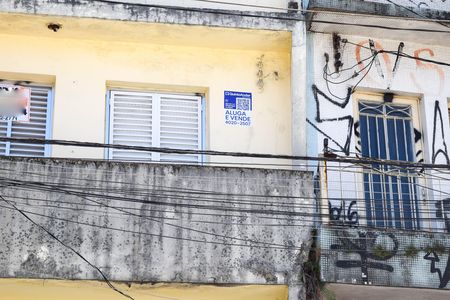 Casa para alugar com 74m², 2 quartos e sem vaga Casa para alugar com 74m², 2 quartos e sem vagaFachada