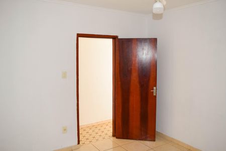 Casa para alugar com 74m², 2 quartos e sem vaga Casa para alugar com 74m², 2 quartos e sem vagaQuarto 2