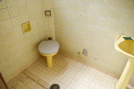 Casa para alugar com 74m², 2 quartos e sem vaga Casa para alugar com 74m², 2 quartos e sem vagaBanheiro