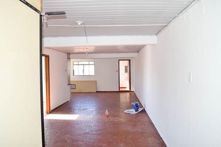 Casa para alugar com 74m², 2 quartos e sem vaga Casa para alugar com 74m², 2 quartos e sem vagaSalão Andar superior