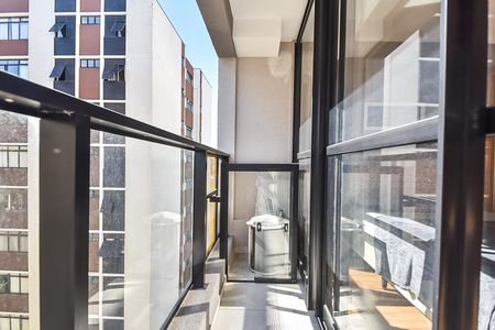 Studio para alugar com 26m², 1 quarto e sem vaga Studio para alugar com 26m², 1 quarto e sem vagaVaranda