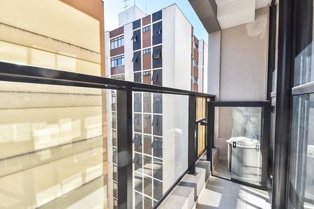 Studio para alugar com 26m², 1 quarto e sem vaga Studio para alugar com 26m², 1 quarto e sem vagaVaranda