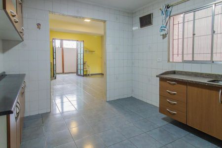 Casa para alugar com 150m², 2 quartos e 2 vagas