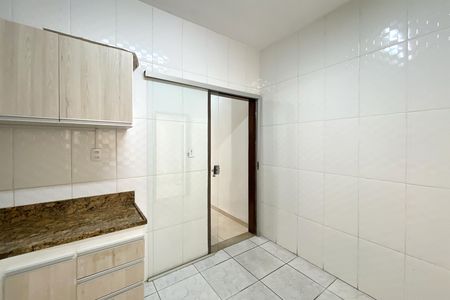 Cozinha de casa à venda com 3 quartos, 73m² em Boa Vista, Belo Horizonte