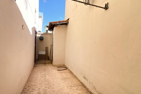 Varanda de casa à venda com 3 quartos, 73m² em Boa Vista, Belo Horizonte