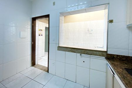 Cozinha de casa à venda com 3 quartos, 73m² em Boa Vista, Belo Horizonte