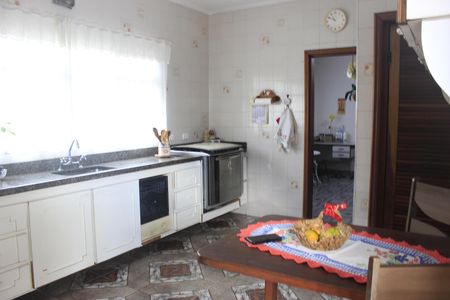 Casa à venda com 420m², 4 quartos e 4 vagasCozinha