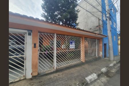 Casa à venda com 420m², 4 quartos e 4 vagas Casa à venda com 420m², 4 quartos e 4 vagasFachada com placa QuintoAndar
