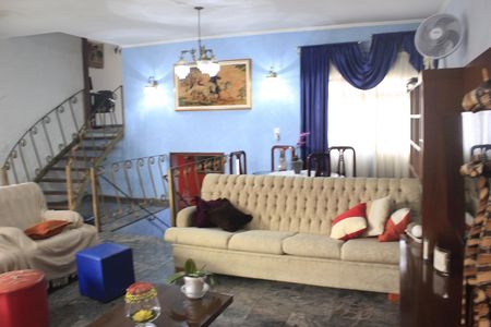 Casa à venda com 420m², 4 quartos e 4 vagasSala
