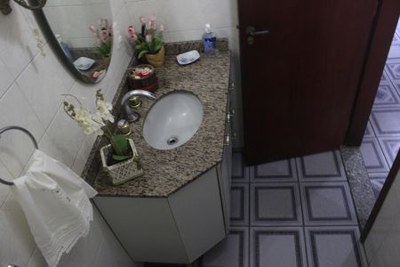 Casa à venda com 420m², 4 quartos e 4 vagasLavabo