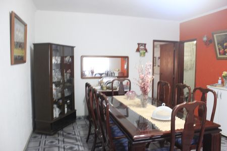 Casa à venda com 420m², 4 quartos e 4 vagasSala de jantar