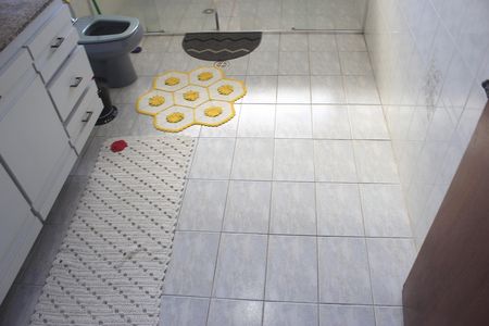 Casa à venda com 420m², 4 quartos e 4 vagasBanheiro social