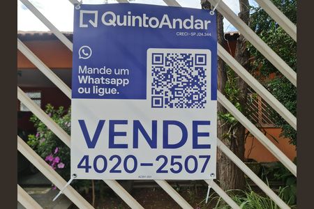 Casa à venda com 420m², 4 quartos e 4 vagas Casa à venda com 420m², 4 quartos e 4 vagasFachada com placa QuintoAndar