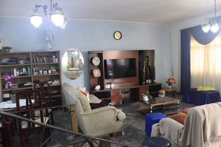 Casa à venda com 420m², 4 quartos e 4 vagasSala