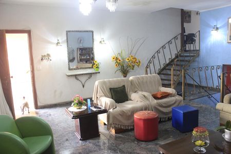 Casa à venda com 420m², 4 quartos e 4 vagasSala