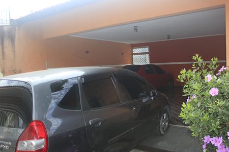 Casa à venda com 420m², 4 quartos e 4 vagasGaragem e jardim