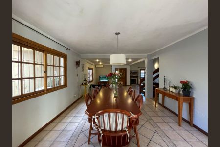 Casa à venda com 2 quartos, 190m² em Feitoria Seller, São Leopoldo