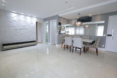 Apartamento à venda com 92m², 2 quartos e 1 vaga Apartamento à venda com 92m², 2 quartos e 1 vagaSala