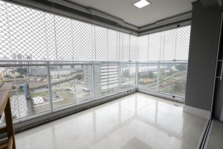 Apartamento à venda com 92m², 2 quartos e 1 vaga Apartamento à venda com 92m², 2 quartos e 1 vagaSacada