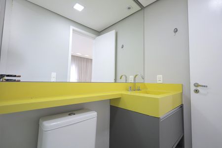 Apartamento à venda com 92m², 2 quartos e 1 vaga Apartamento à venda com 92m², 2 quartos e 1 vagaBanheiro