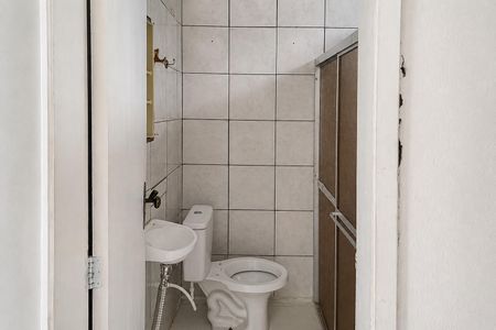 Banheiro de casa de condomínio para alugar com 2 quartos, 80m² em Hípica, Porto Alegre