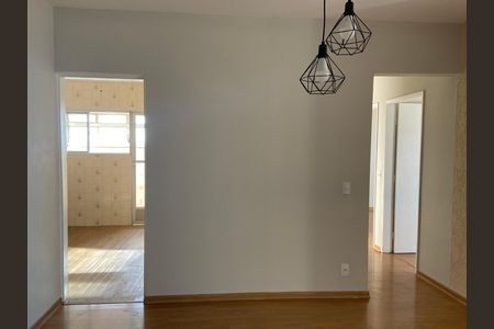 Apartamento para alugar com 76m², 3 quartos e 2 vagas Apartamento para alugar com 76m², 3 quartos e 2 vagasSala