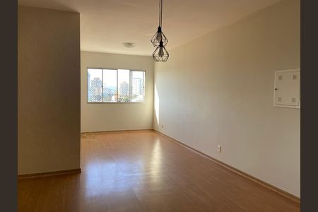 Apartamento para alugar com 76m², 3 quartos e 2 vagas Apartamento para alugar com 76m², 3 quartos e 2 vagasSala