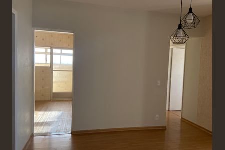Apartamento para alugar com 76m², 3 quartos e 2 vagas Apartamento para alugar com 76m², 3 quartos e 2 vagasSala