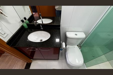 Apartamento à venda com 66m², 2 quartos e 1 vaga Apartamento à venda com 66m², 2 quartos e 1 vagaBanheiro