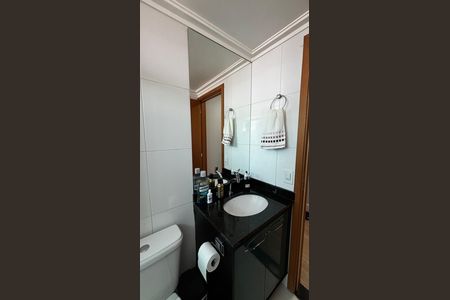 Apartamento à venda com 66m², 2 quartos e 1 vaga Apartamento à venda com 66m², 2 quartos e 1 vagaBanheiro da Suíte