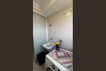 Apartamento à venda com 66m², 2 quartos e 1 vaga Apartamento à venda com 66m², 2 quartos e 1 vagaÁrea de Serviço