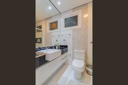Casa de condomínio para alugar com 290m², 3 quartos e 4 vagas Casa de condomínio para alugar com 290m², 3 quartos e 4 vagasBanheiro 1
