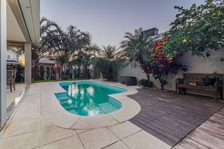 Casa de condomínio para alugar com 290m², 3 quartos e 4 vagas Casa de condomínio para alugar com 290m², 3 quartos e 4 vagasÁrea comum