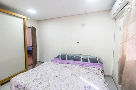 Casa à venda com 108m², 3 quartos e 5 vagas Casa à venda com 108m², 3 quartos e 5 vagasQuarto 3