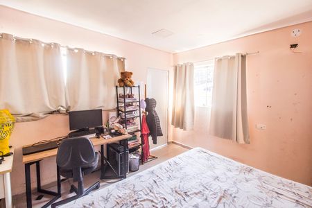 Casa à venda com 108m², 3 quartos e 5 vagas Casa à venda com 108m², 3 quartos e 5 vagasQuarto 1