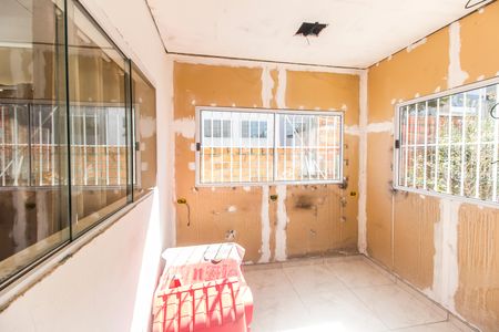 Casa à venda com 108m², 3 quartos e 5 vagas Casa à venda com 108m², 3 quartos e 5 vagasÁrea de Serviço