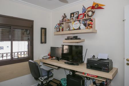 Apartamento à venda com 156m², 4 quartos e 3 vagasQuarto 4
